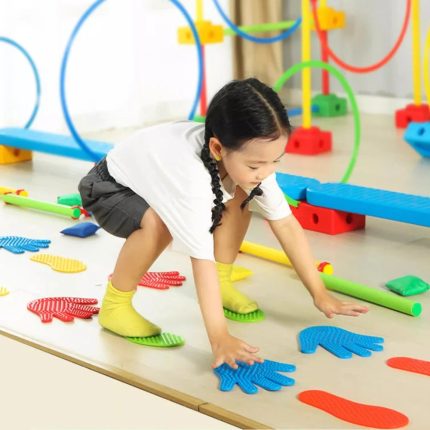 Hand and Feet Activity Game - Toys4us